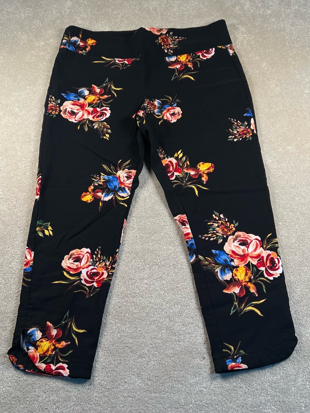 Floral Capris Zac & Rachel Black Cropped Stretchy Pull On Pants Women's 14P